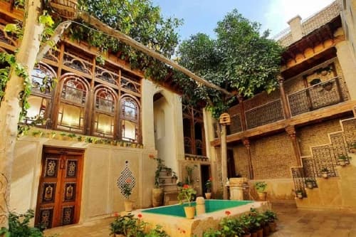کافه موزه زرنگار شیراز